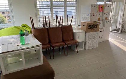 ZH-Umzug-Büroräumung-Stühle